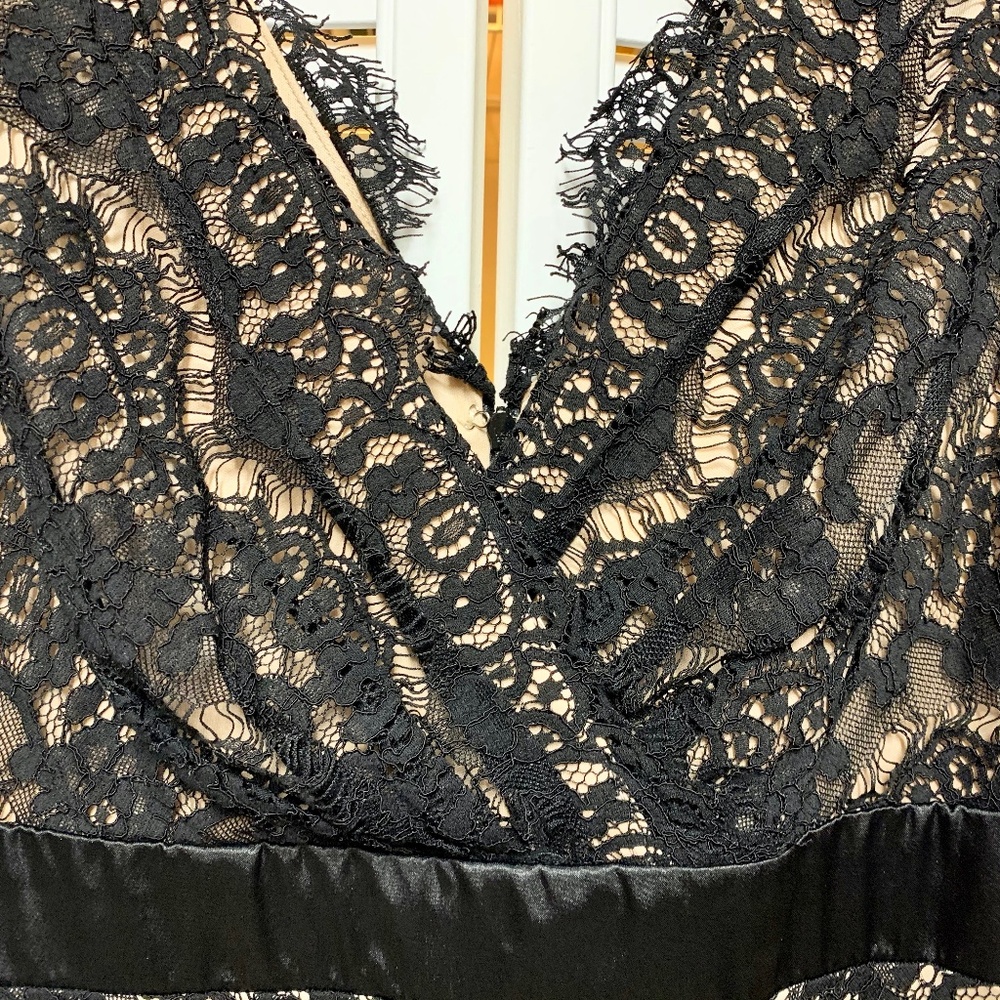 Ladies size 8 Black and Tan Evening Gown